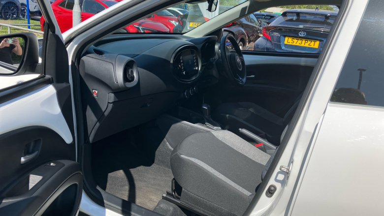 Toyota Aygo X 1.0 VVT-i Pure 5dr Auto Petrol Hatchback